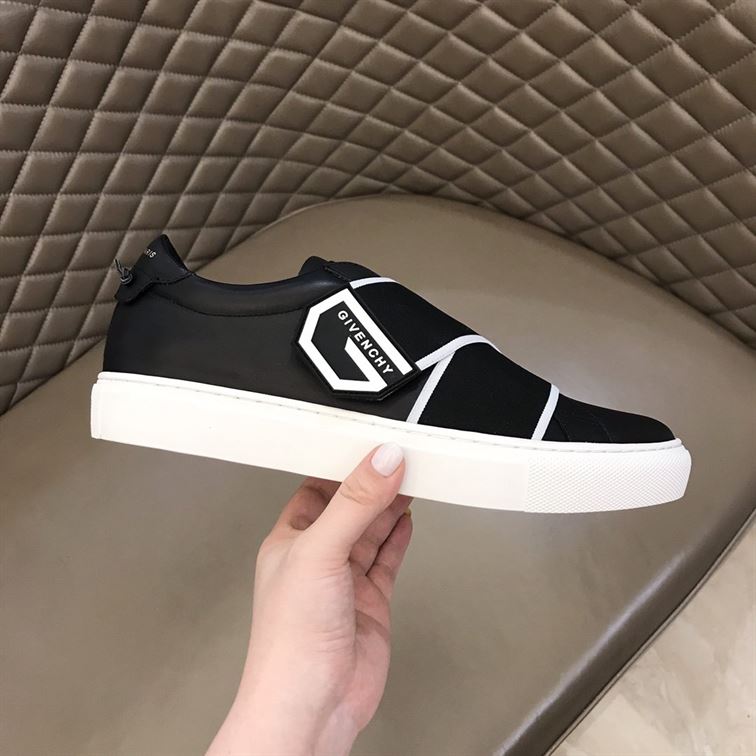 GIVENCHY ELASTICATED LOGO STRAP SNEAKERS GVC005