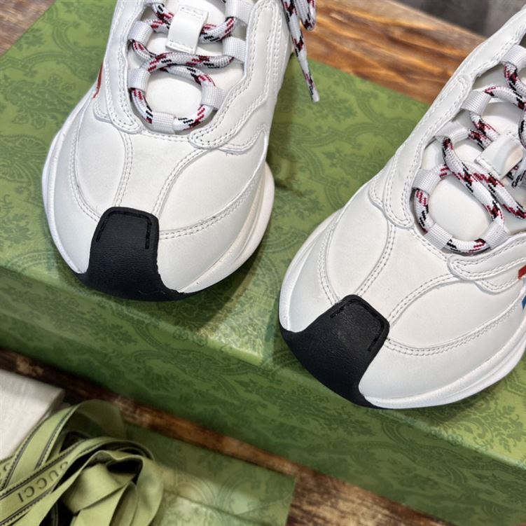 Gvc*1 RUN SIDE-STRIPE SNEAKERS GCC096