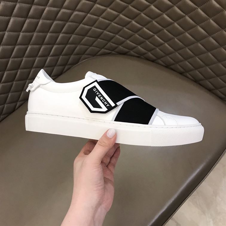 GIVENCHY ELASTICATED LOGO STRAP SNEAKERS GVC004