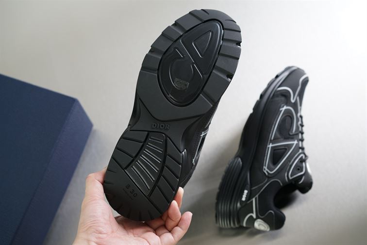 D10r B30 SNEAKER BLACK MESH AND TECHNICAL FABRIC DO074