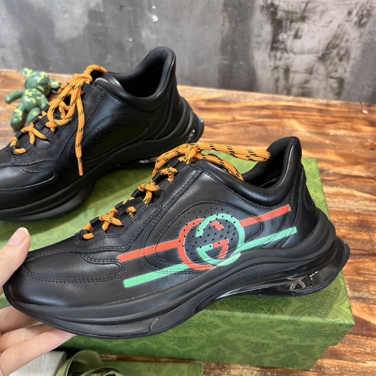 Gvc*1 RUN SIDE-STRIPE SNEAKERS   GCC095