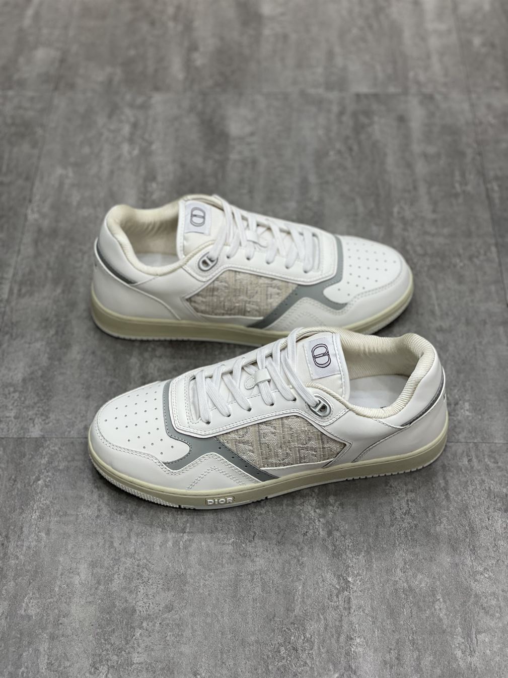 D10r B27 LOW-TOP SNEAKER DO010