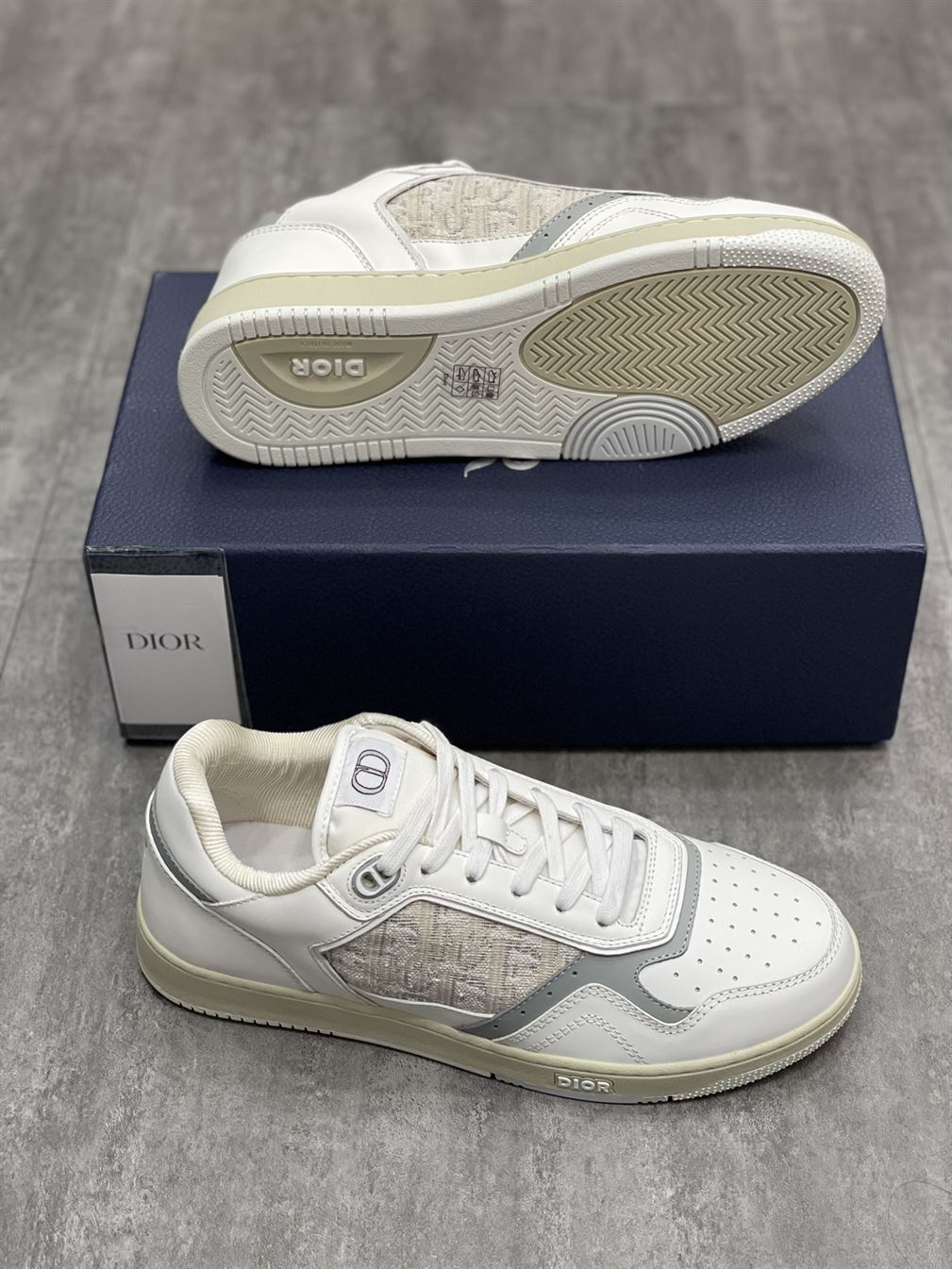 D10r B27 LOW-TOP SNEAKER DO010