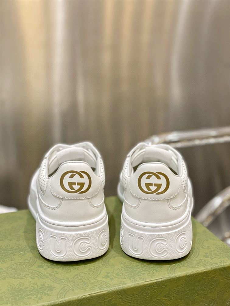 Gvc*1 MEN S GG EMBOSSED SNEAKER WHITE LEATHER GCC005