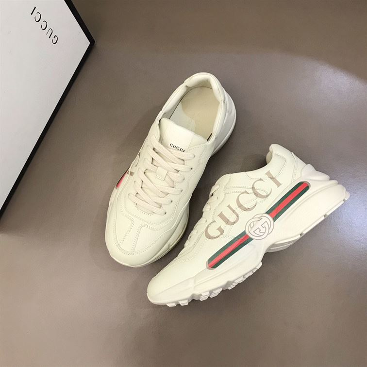 Gvc*1 WOMEN S RHYTON Gvc*1 LOGO LEATHER SNEAKER GCC008