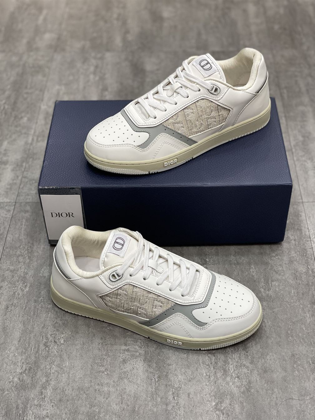 D10r B27 LOW-TOP SNEAKER DO010