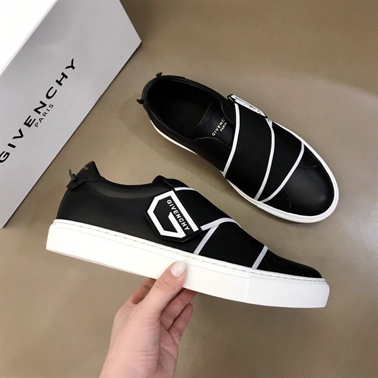 GIVENCHY ELASTICATED LOGO STRAP SNEAKERS GVC005
