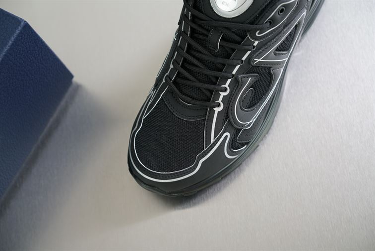 D10r B30 SNEAKER BLACK MESH AND TECHNICAL FABRIC DO074