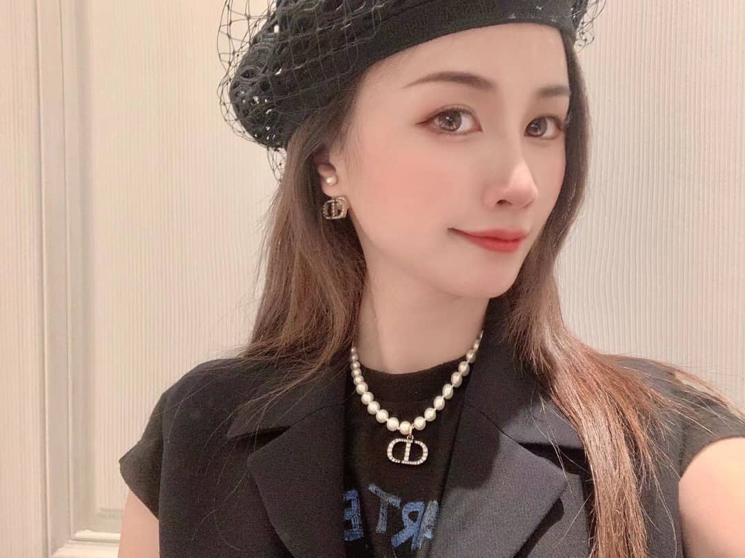 Top Quality Chr1st1an D10r Earring