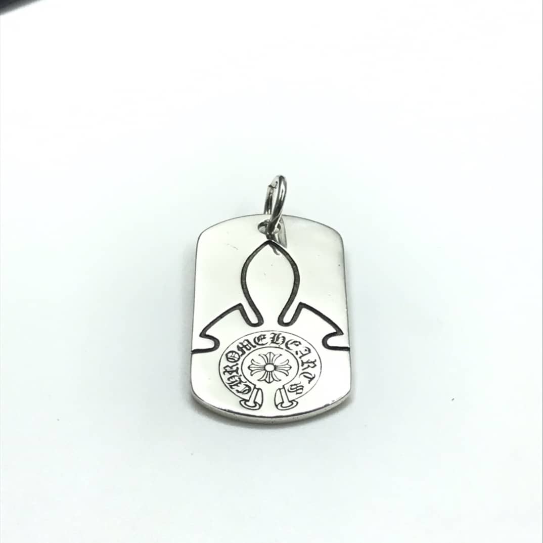 Best Ch*0me He**ts Classic Necklace