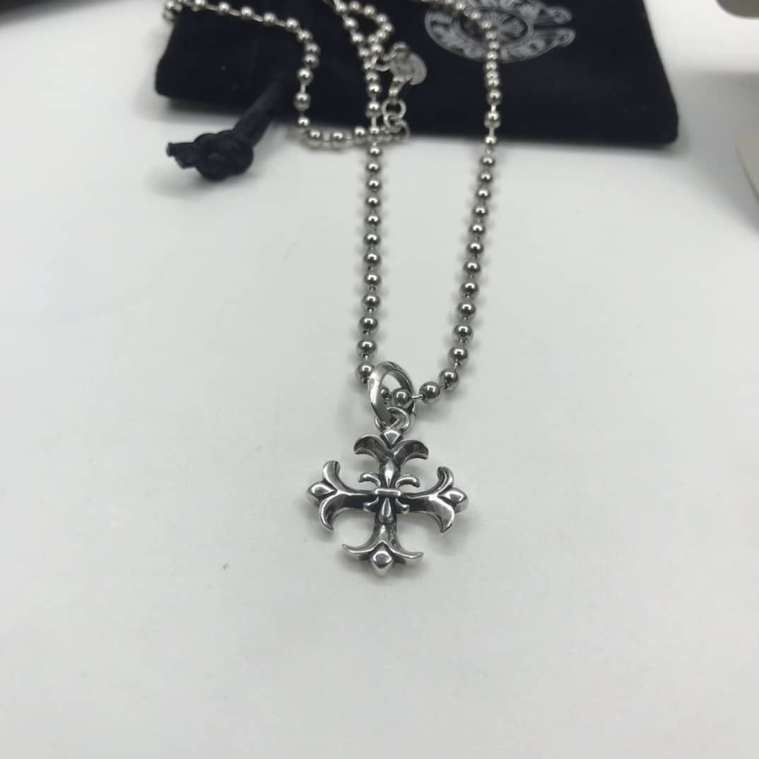 Wholesale Ch*0me He**ts Logo Necklace