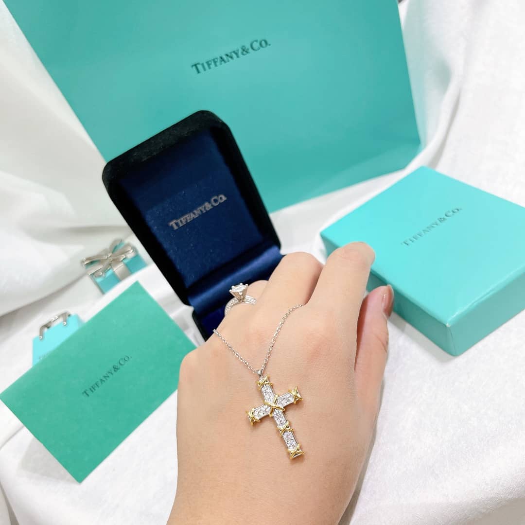 Designer T*f*ny Classic Necklace
