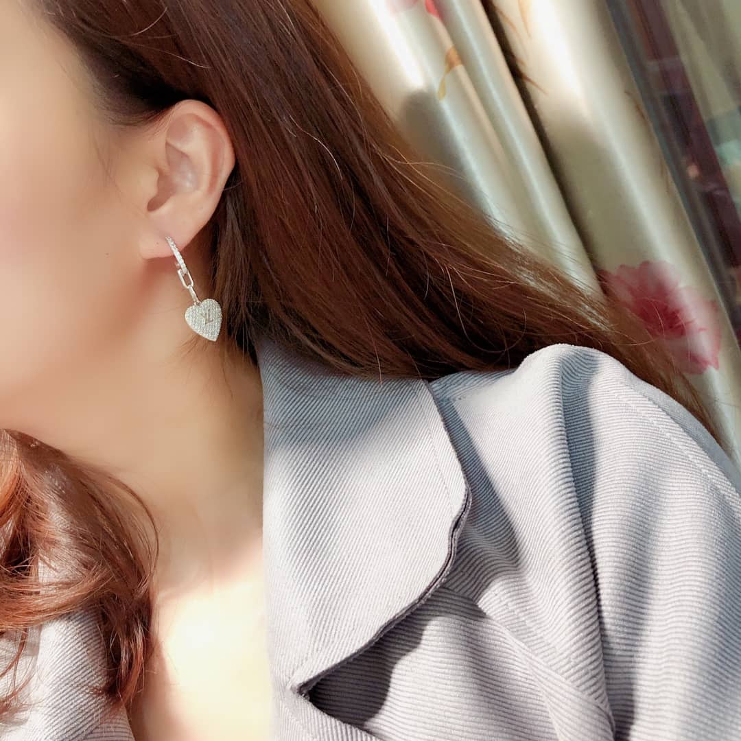Fake L0vis Vvtt0n Logo Earring