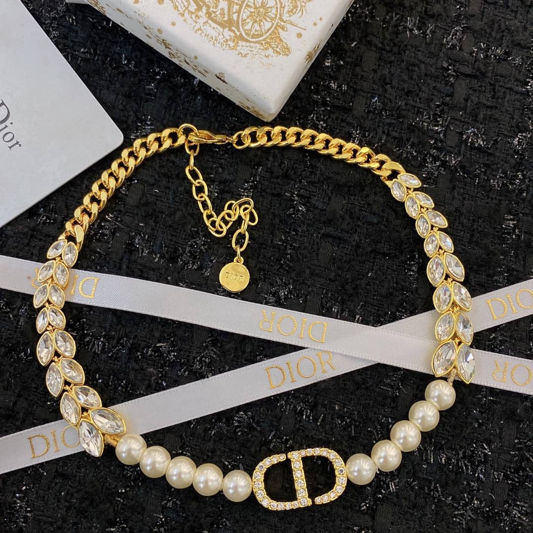 7 Star Chr1st1an D10r Necklace