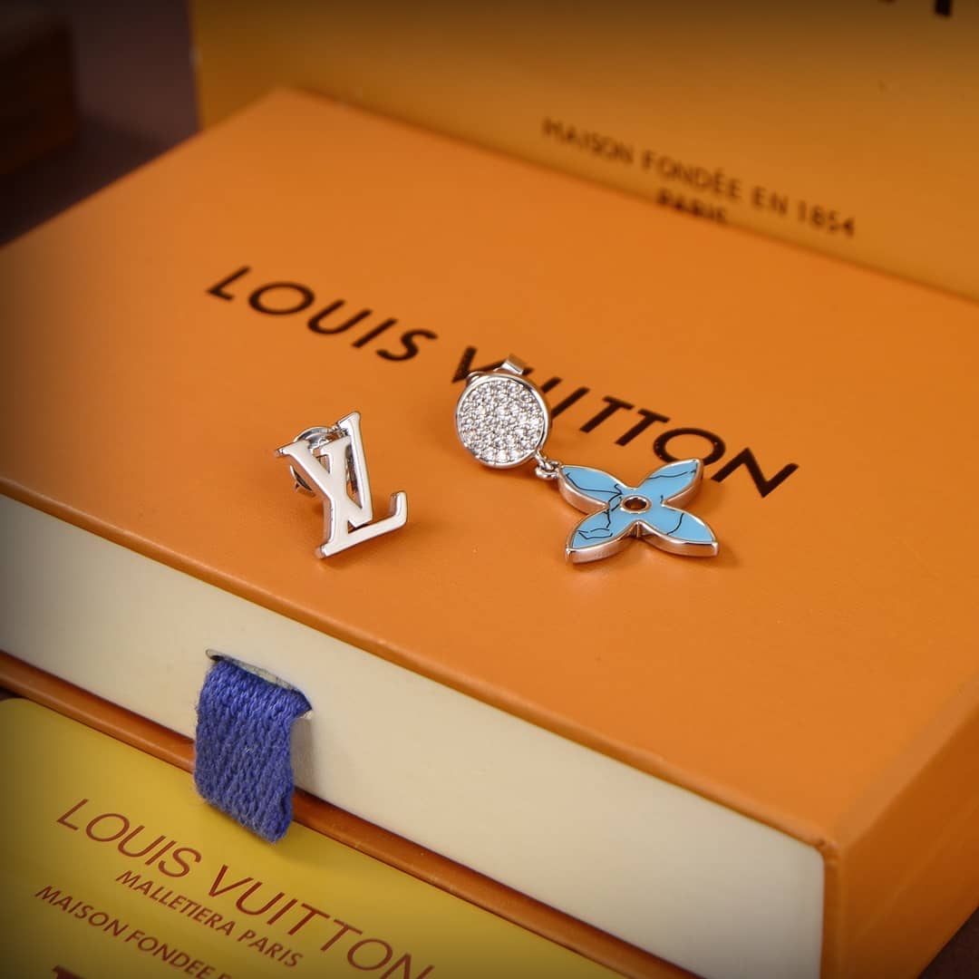 Replica L0vis Vvtt0n Earring