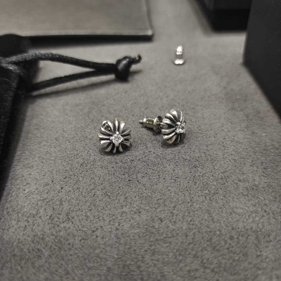 Replica Ch*0me He**ts Earring