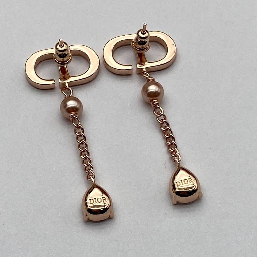 7 Star Chr1st1an D10r Earring