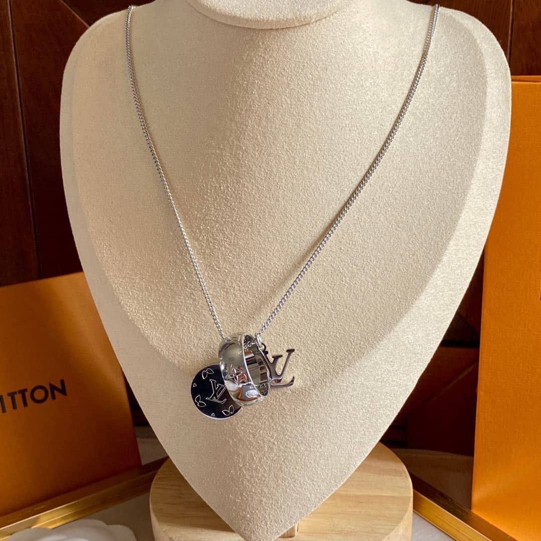 L0vis Vvtt0n Necklace First Copy