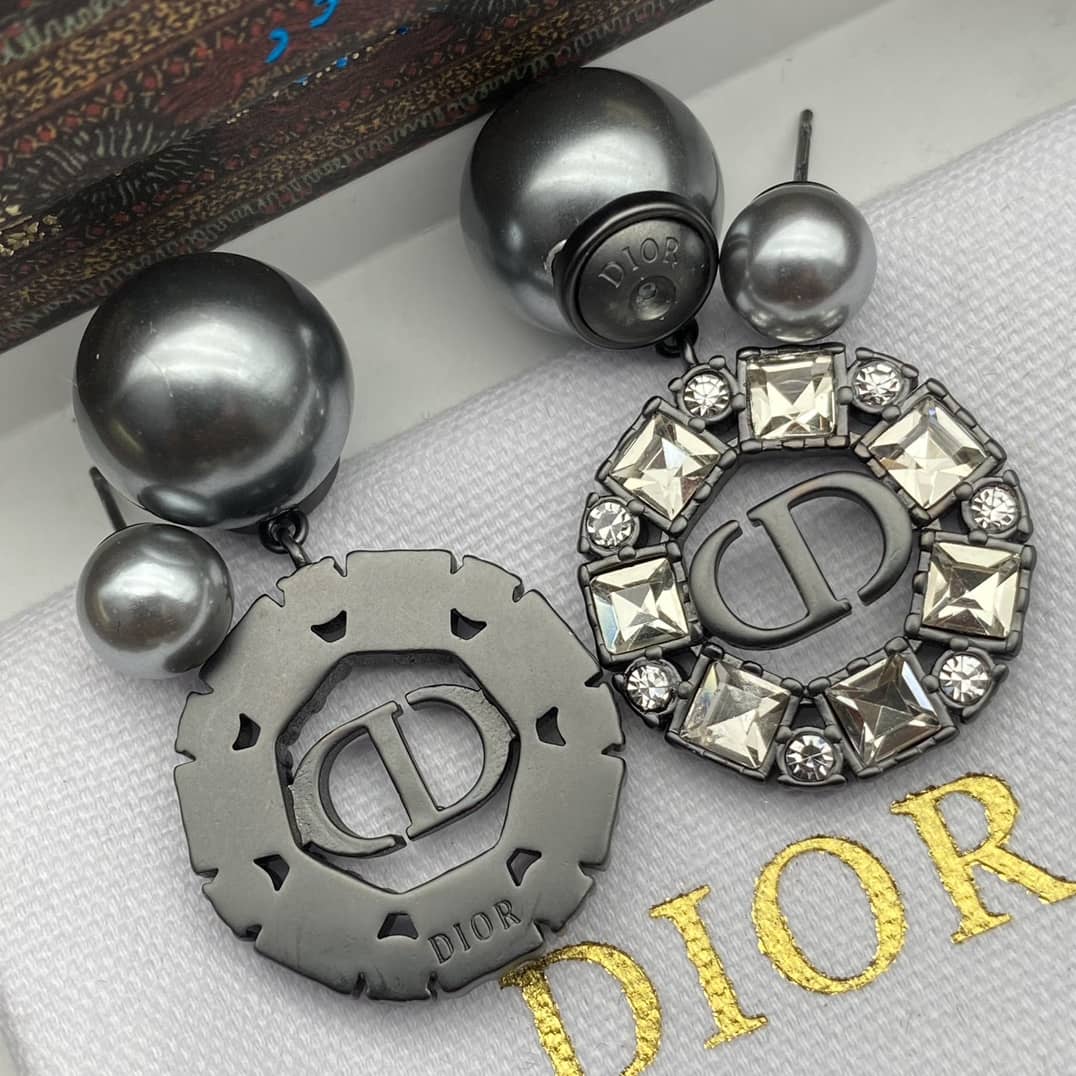 Luxury Chr1st1an D10r Classic AAA+ Earring