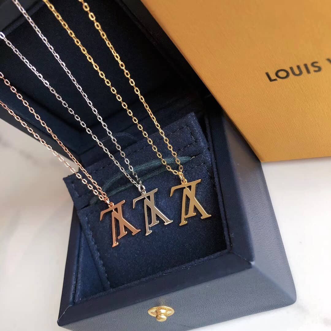 7 Star L0vis Vvtt0n Necklace