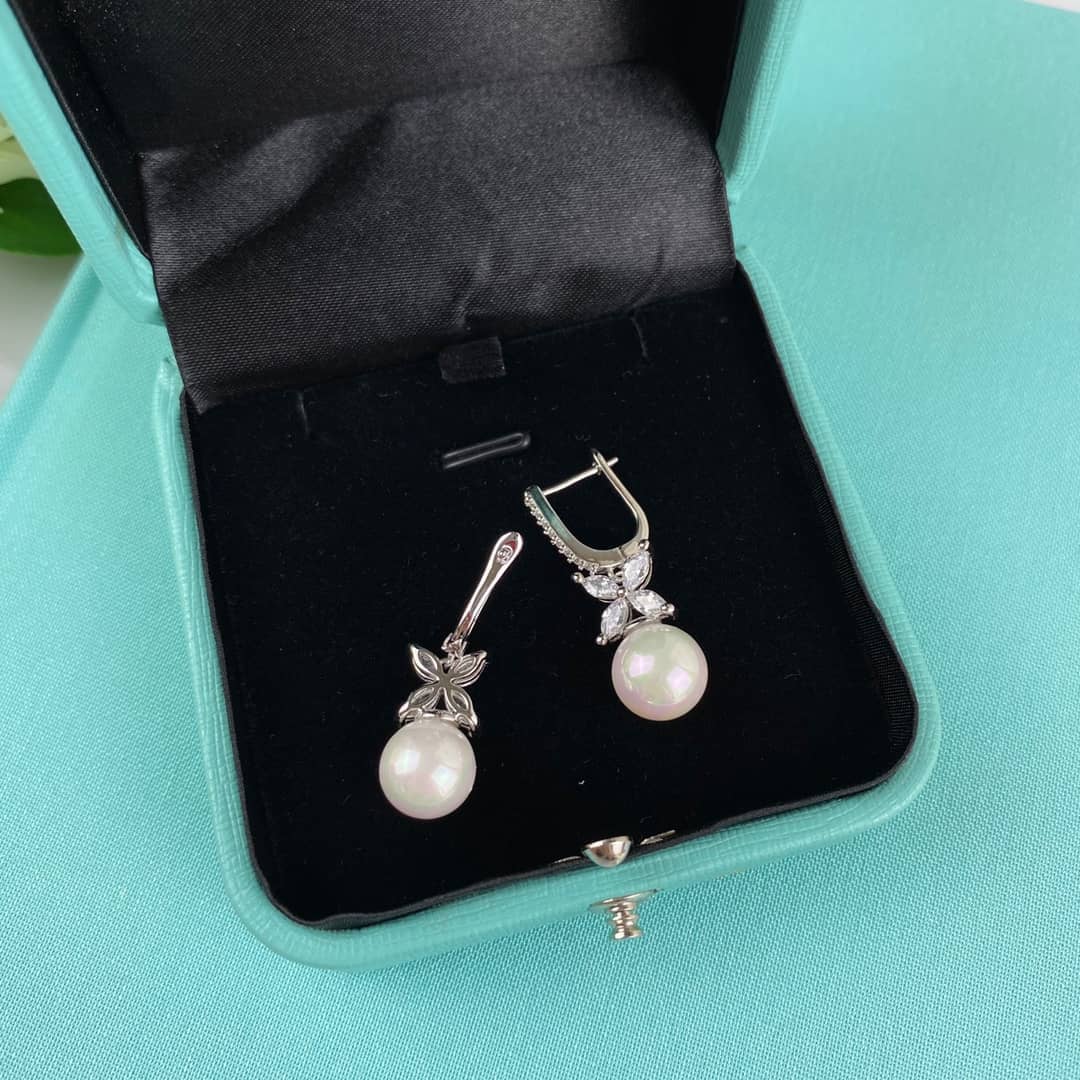 T*f*ny Earring For Sale