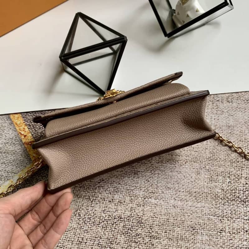L0vis Vvtt0n Monogram Empreinte Vavin Chain Long Wallet Replica Apricot M67839