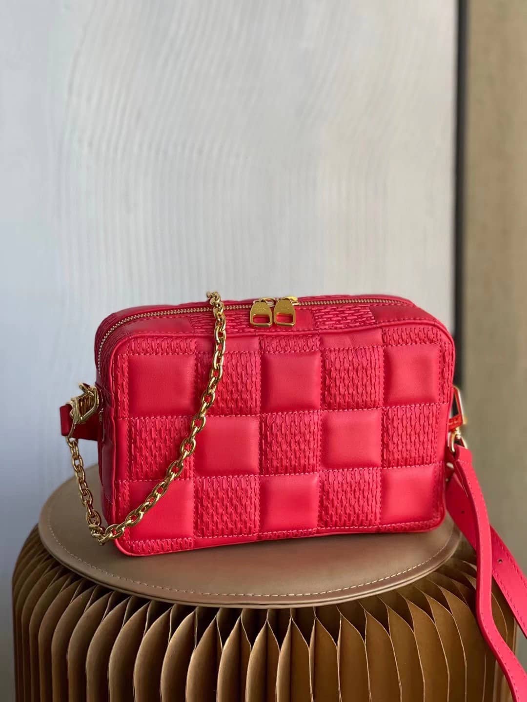 L0vis Vvtt0n Troca PM Red M59118 Replica Crossbody Bag