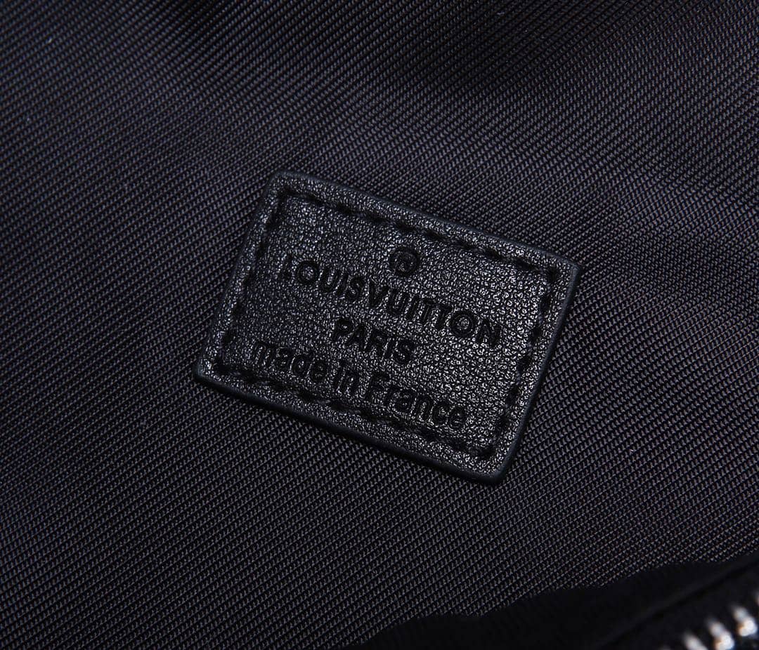 L0vis Vvtt0n Monogram Eclipse Discovery Replica Waist Bag Black M44336