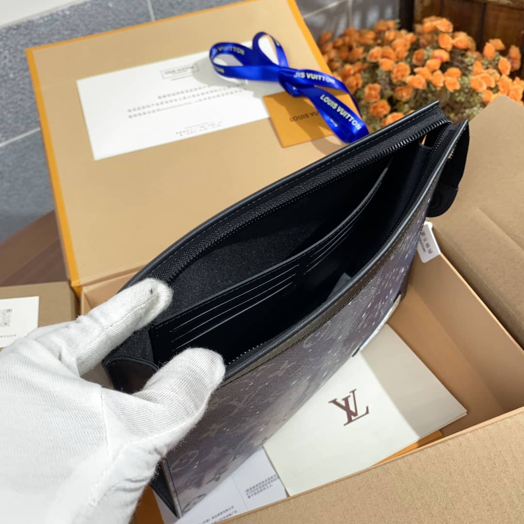 L0vis Vvtt0n Monogram Galaxy Pochette Voyage MM M44448 Replica Clutch