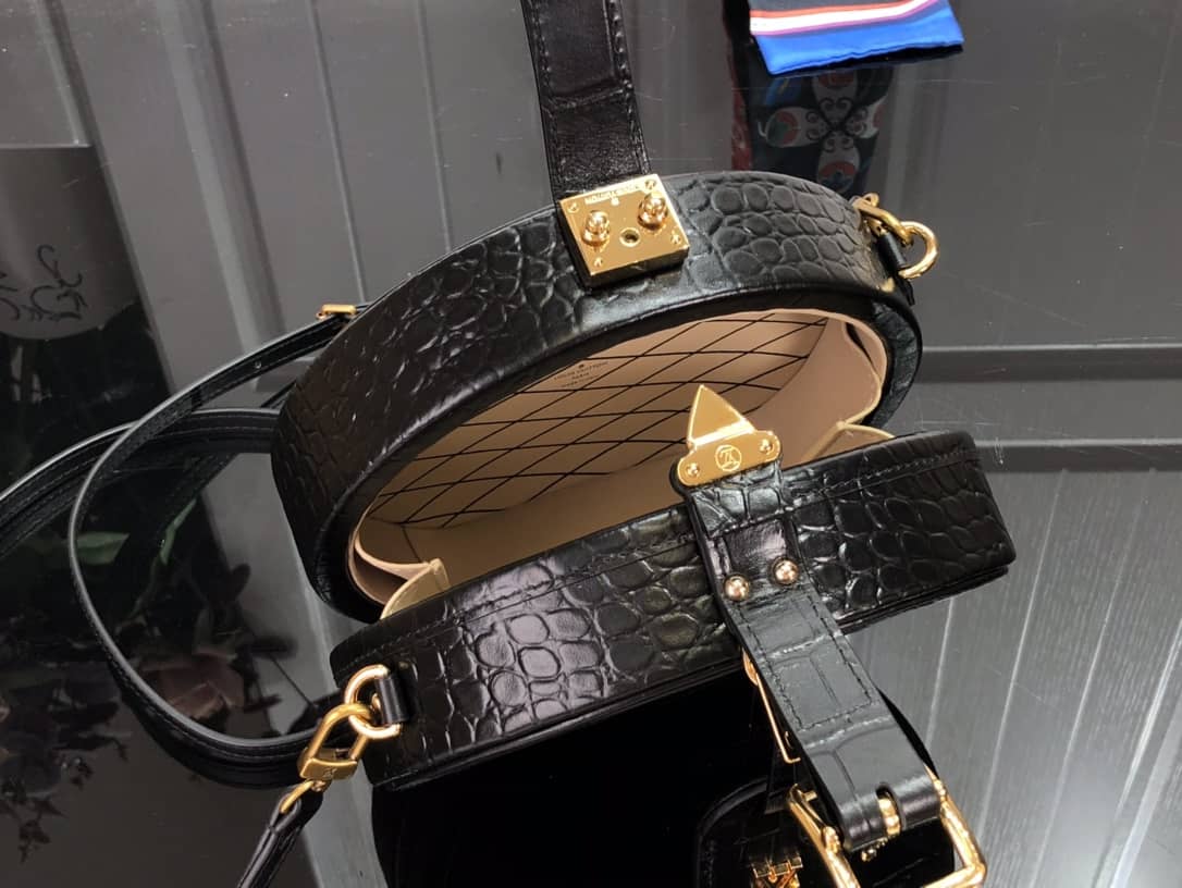 L0vis Vvtt0n Petite Boite Chapeau Crocodilien Brillant Replica Bag Black N93597