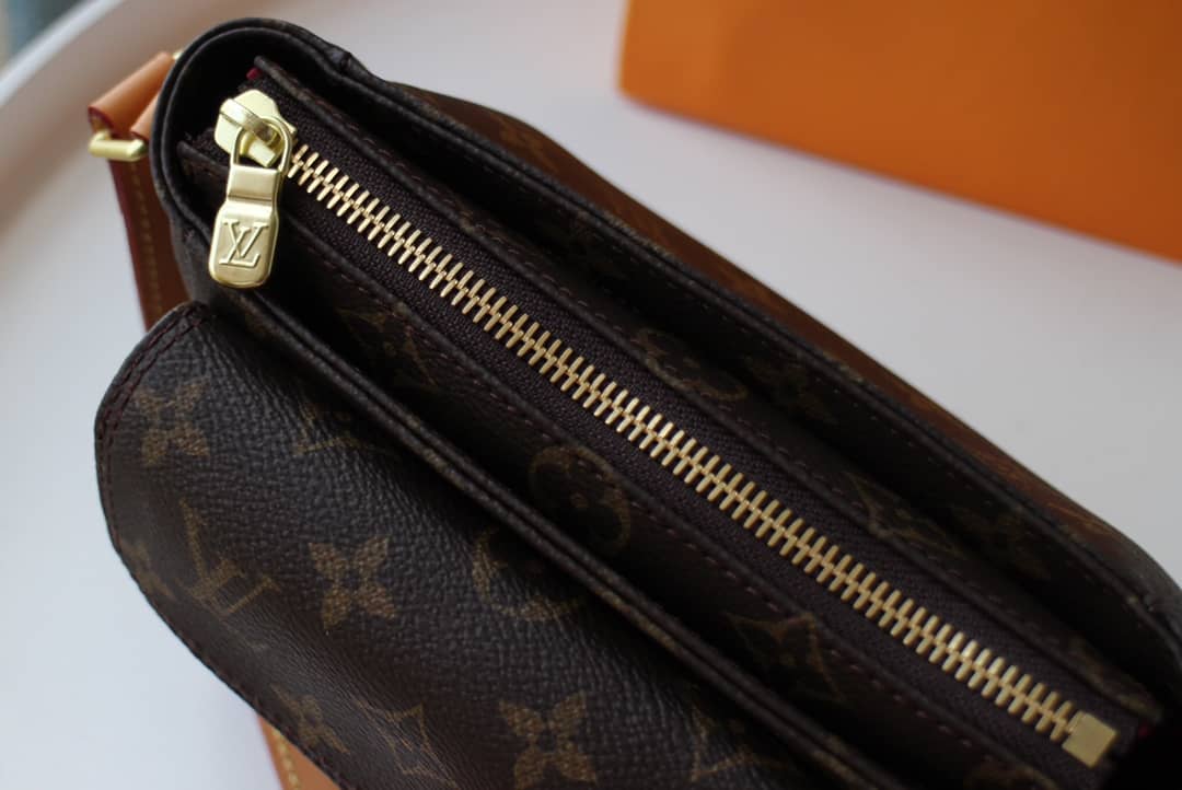 L0vis Vvtt0n Monogram Viva Cite PM Replica Shoulder Bag M51165