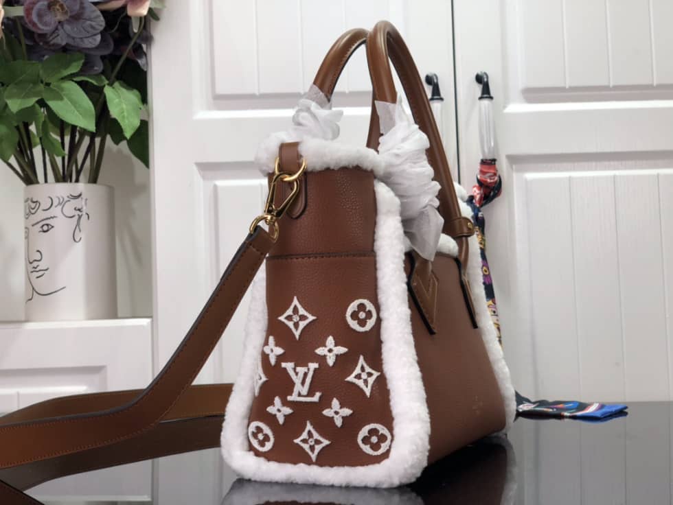 LV Tote Dupe On My Side PM M58918 Replica Tote