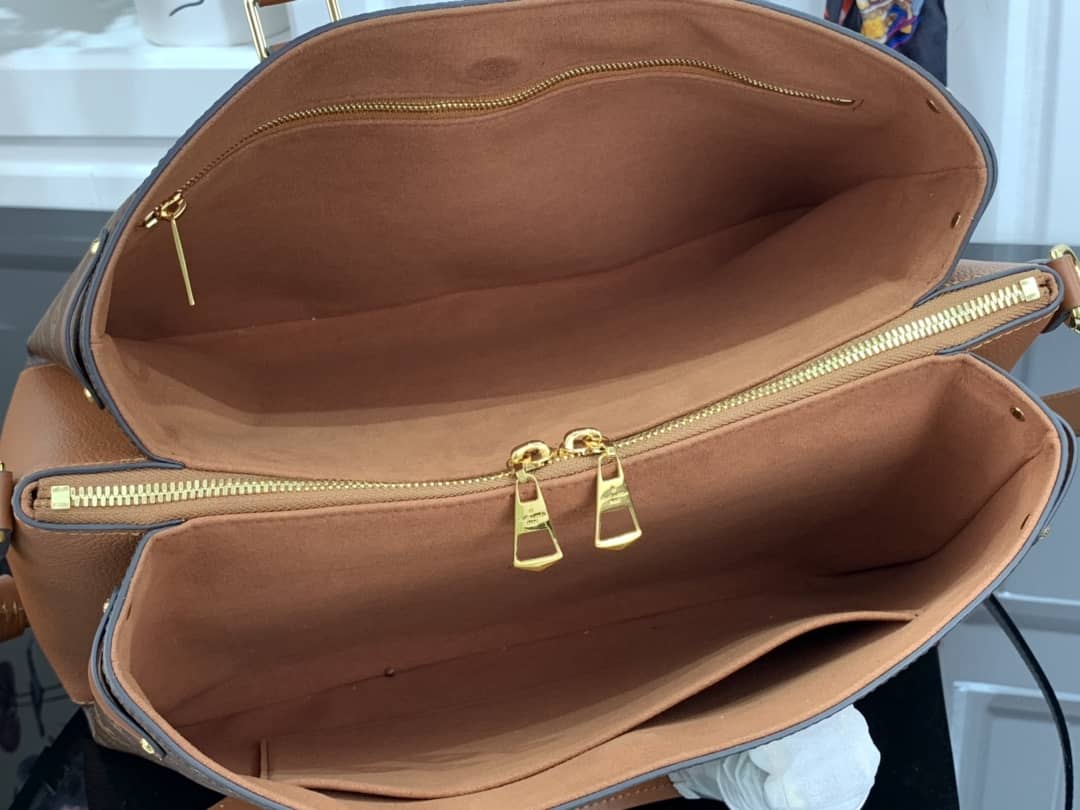 L0vis Vvtt0n Monogram Canvas Soufflot MM Replica Bag M44817