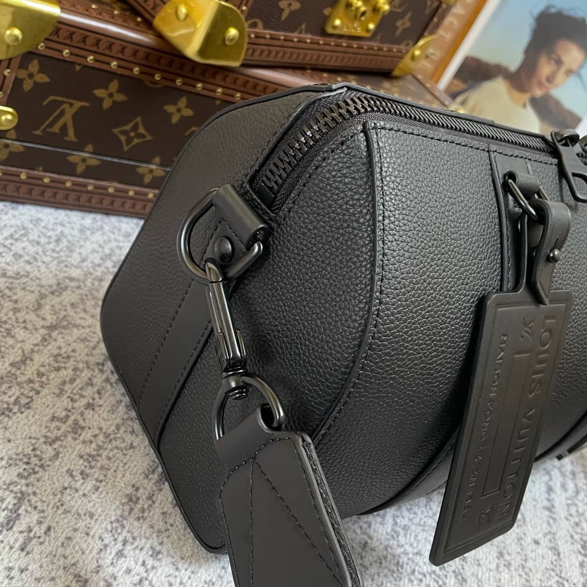 L0vis Vvtt0n City Keepall Leather Replica Bag M57082
