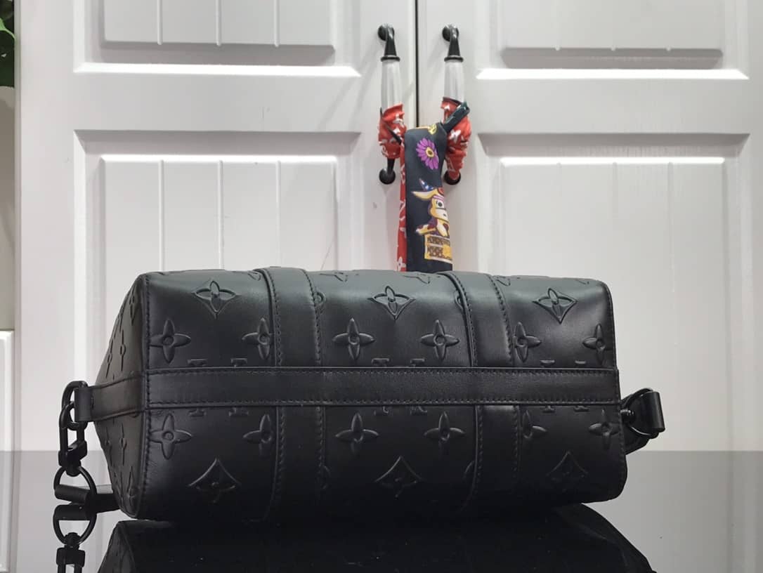 L0vis Vvtt0n Monogram Seal Leather City Keepall Bag Replica M57955