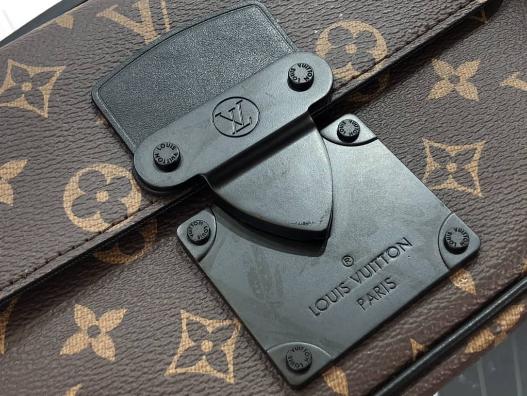L0vis Vvtt0n S Lock Replica Sling Bag Brown M45807