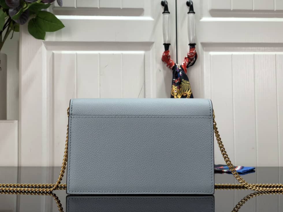 L0vis Vvtt0n Mylockme Chain Pochette M63471 Replica Crossbody Bag