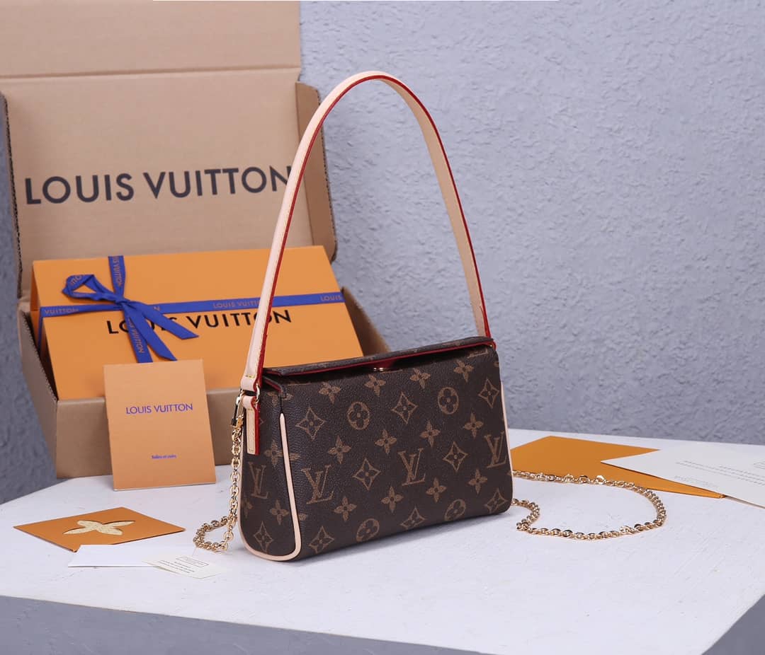 L0vis Vvtt0n Monogram Recital Leather Shoulder Bag Replica M51900