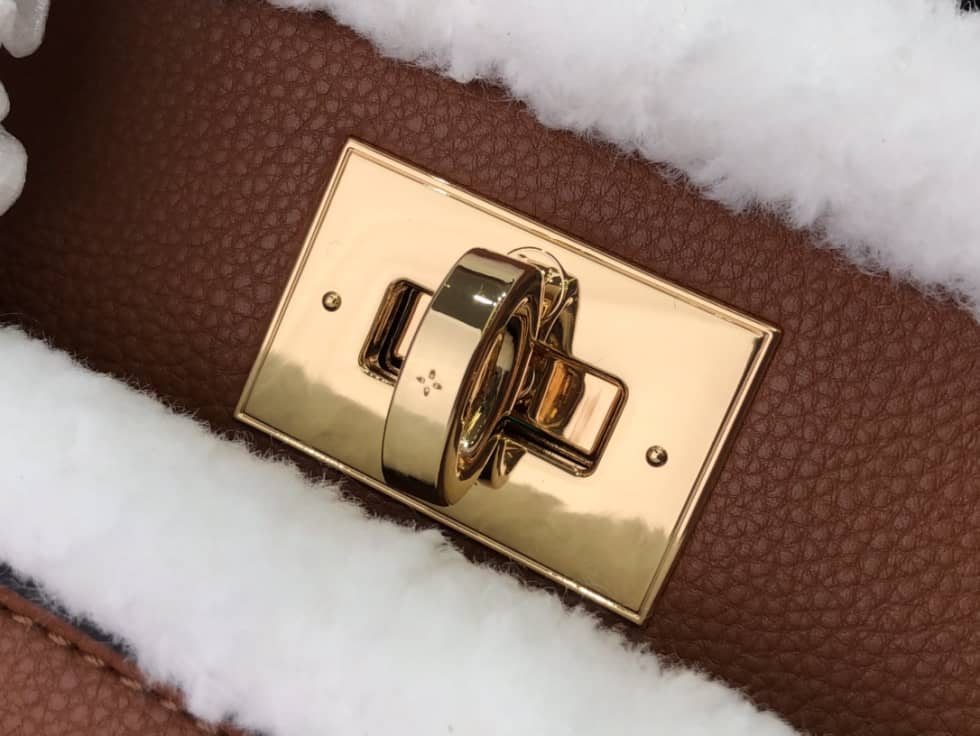 LV Tote Dupe On My Side PM M58918 Replica Tote
