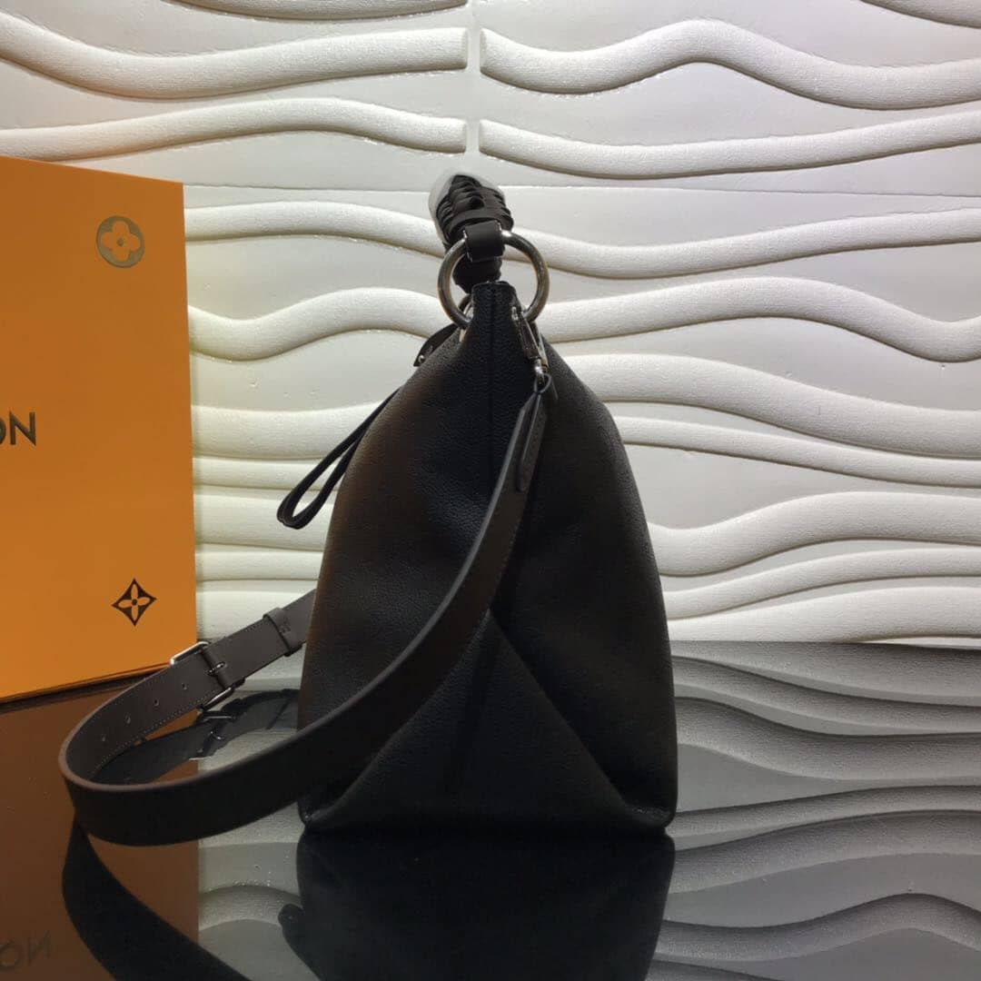 L0vis Vvtt0n Beaubourg Hobo MM Mahina Leather Replica Black M56073