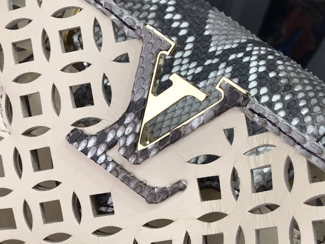 L0vis Vvtt0n Capucines BB Cutout Leather Bag Replica Apricot M57228