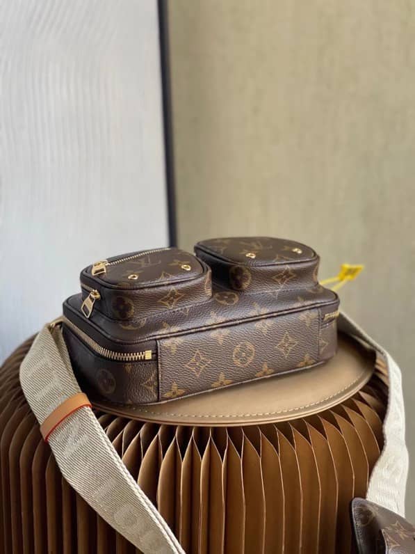 L0vis Vvtt0n Monogram Canvas Utility M80446 Replica Crossbody Bag