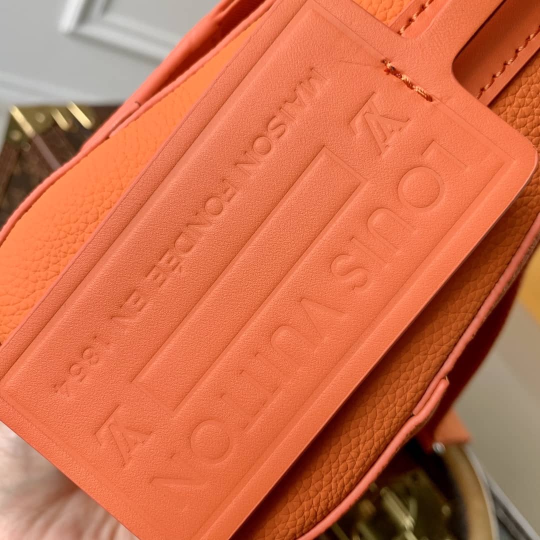 L0vis Vvtt0n Aerogram Calfskin M59327 Orange Replica Messenger Bag