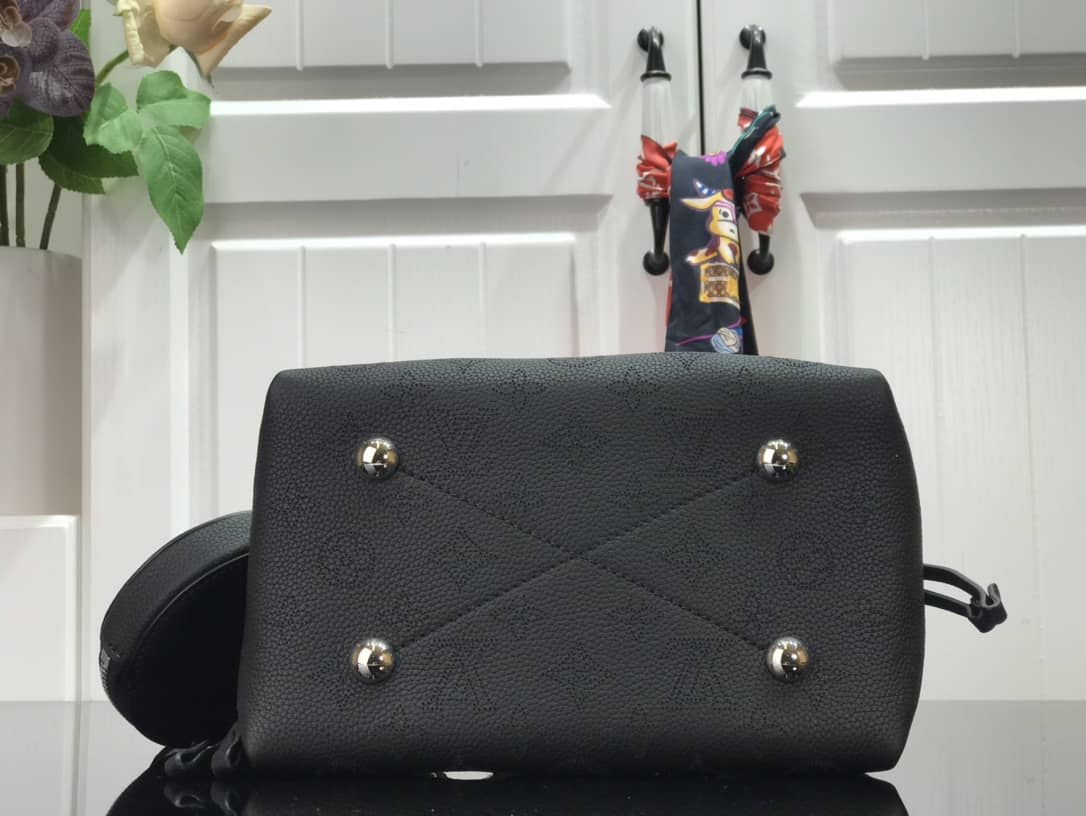 L0vis Vvtt0n Bella Mahina Magnolia Leather Replica Bag Black M57068