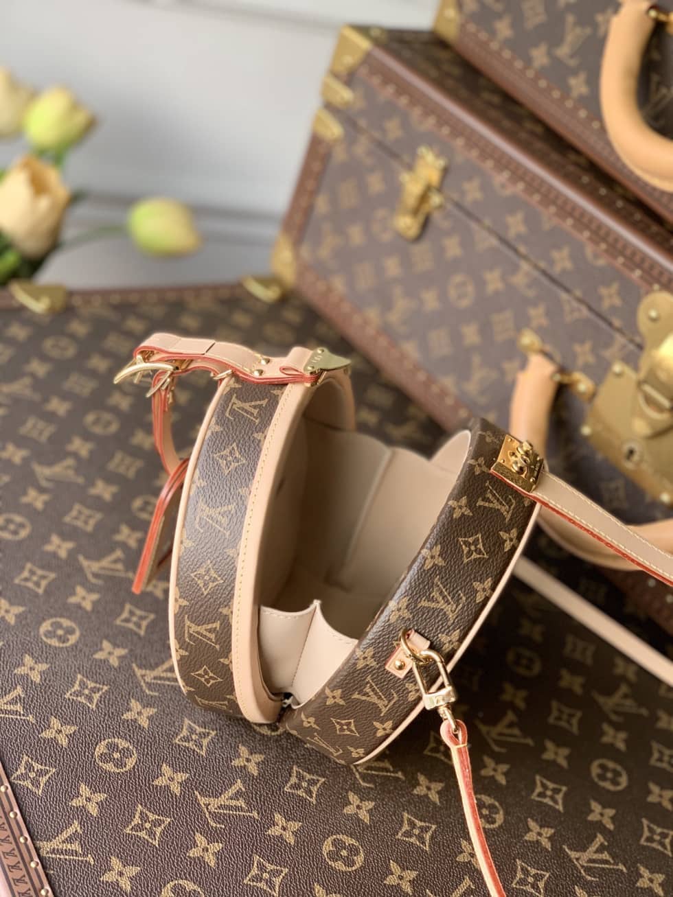 Best Replica L0vis Vvtt0n Monogram Petite Boite Chapeau PM M43514 Replica Crossbody Bag(ColaReps)