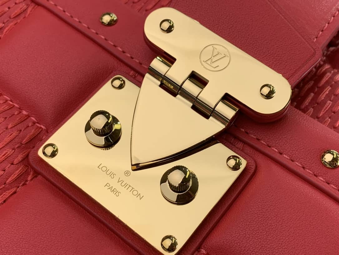 L0vis Vvtt0n Damier Quilt Lambskin Troca MM H27 Replica Bag Red M59114