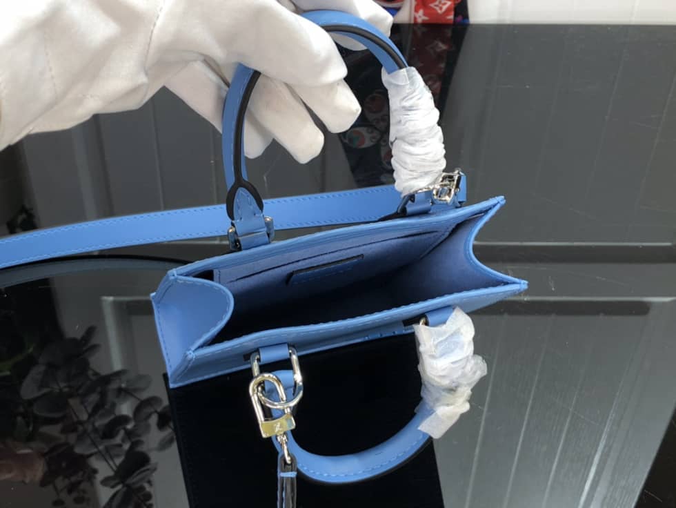 L0vis Vvtt0n Sac Plat Leather M80169 Replica Crossbody Bag