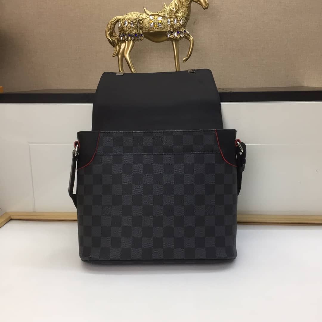 L0vis Vvtt0n Damie Grafit Alps District PM Messenger Bag Replica N40040