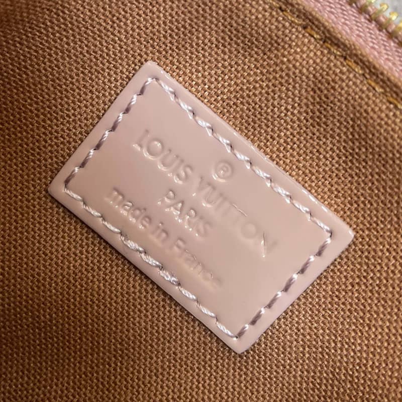 L0vis Vvtt0n Pochette Dupe Monogram Vernis Accessories Replica Pouch Pink M58009