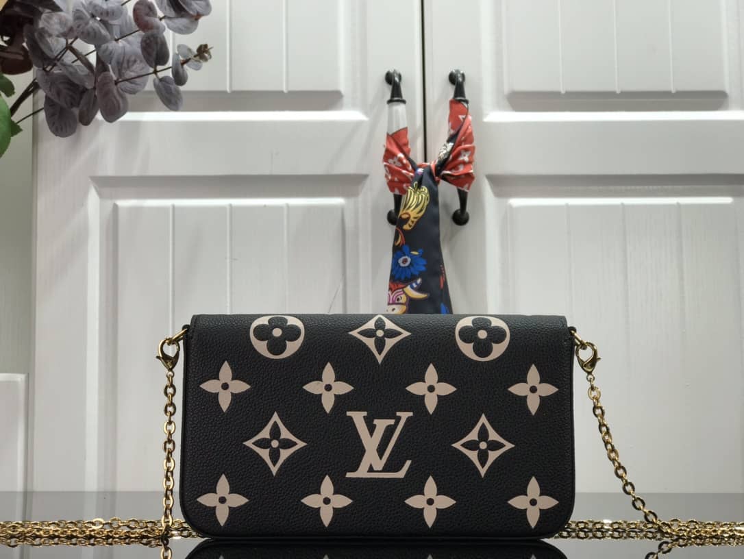 L0vis Vvtt0n Bicolor Monogram Empreinte Replica Pochette Felice Black M69977